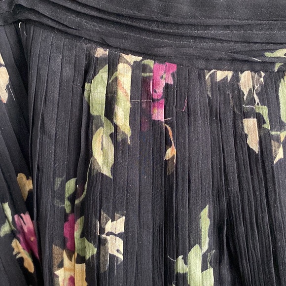 Black Floral Skirt - Picture 7 of 10